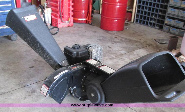 image for item BG9196 MTD Yard Machines chipper/shredder