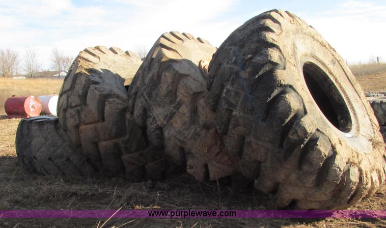 image for item BG9214 (4) Firestone 37.5-35 tires