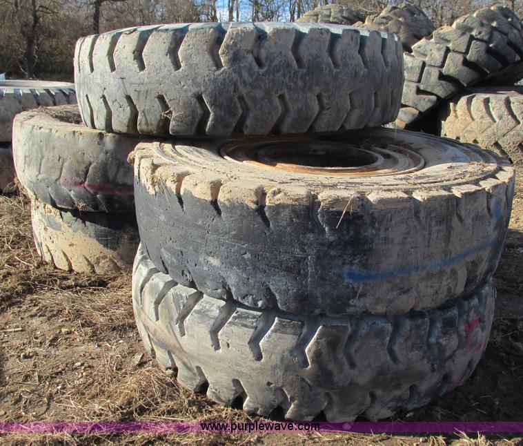image for item BG9215 (4) 18.00-33 tires and wheels