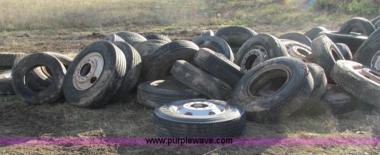 image for item BG9219 Assorted tires and wheels