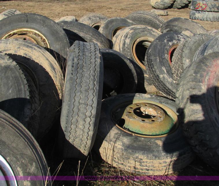 image for item BG9219 Assorted tires and wheels