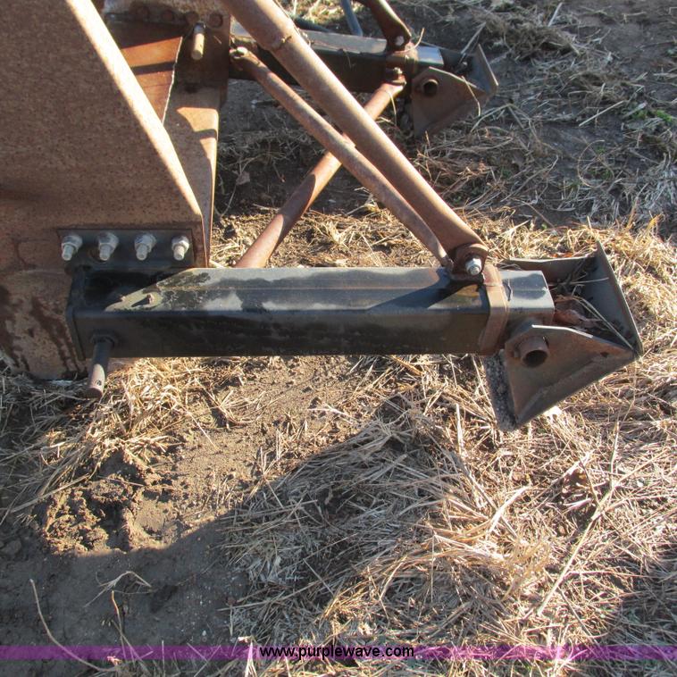 Holland landing gear in Sparta, MO Item BG9226 sold Purple Wave