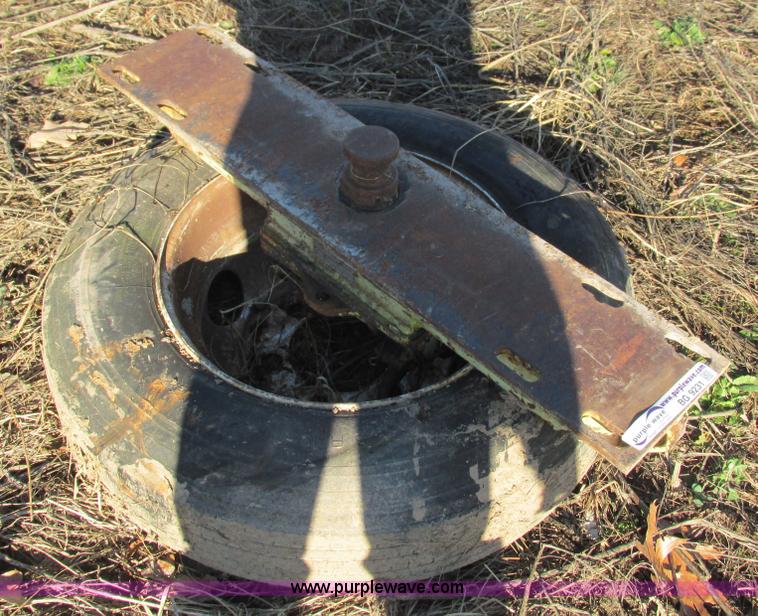 image for item BG9231 White Mule fifth wheel saddle