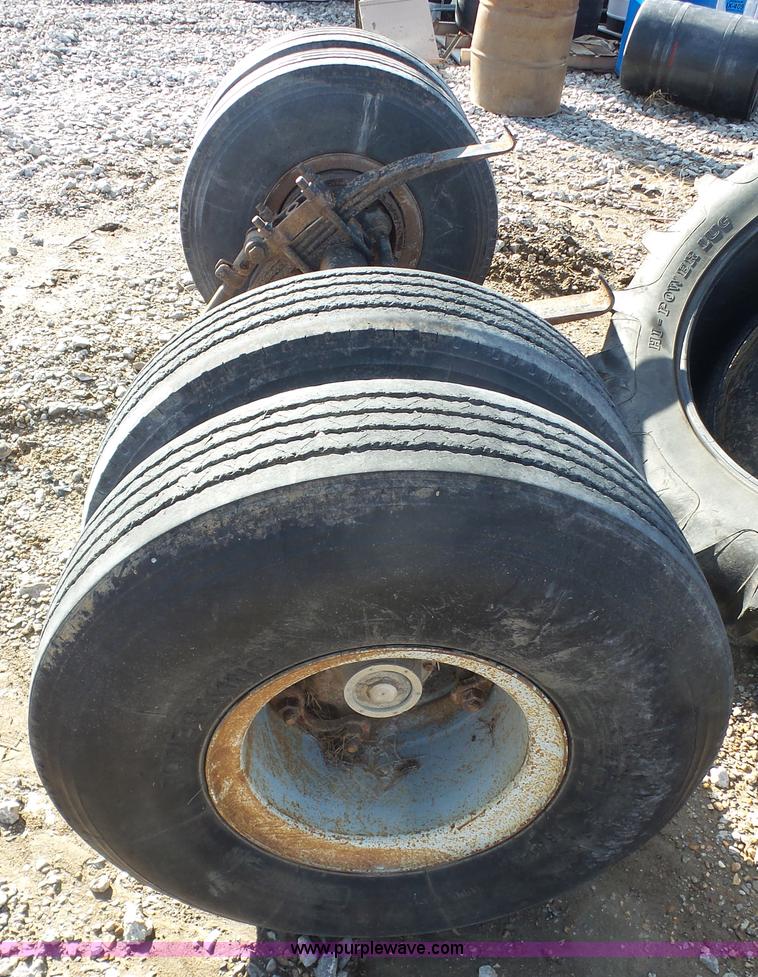 image for item BL9302 Axle with tires and wheels