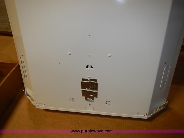 image for item BN9132 (24) Lithonia lighting troffers