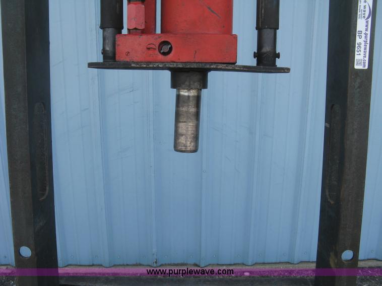 image for item BP9651 Walker J842 hydraulic press