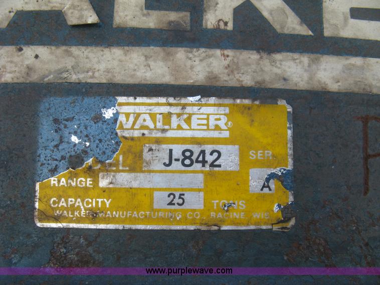 image for item BP9651 Walker J842 hydraulic press