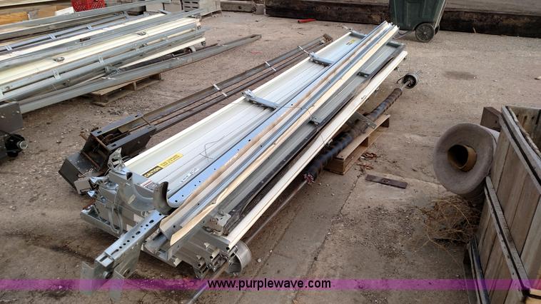 image for item BR9395 Overhead door