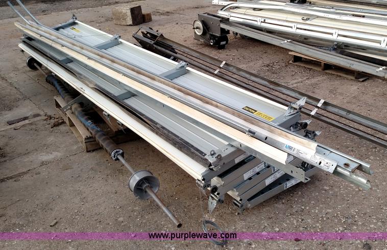 image for item BR9395 Overhead door