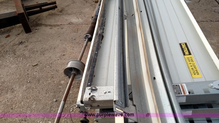 image for item BR9395 Overhead door