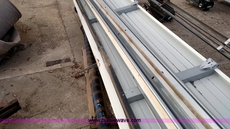 image for item BR9395 Overhead door