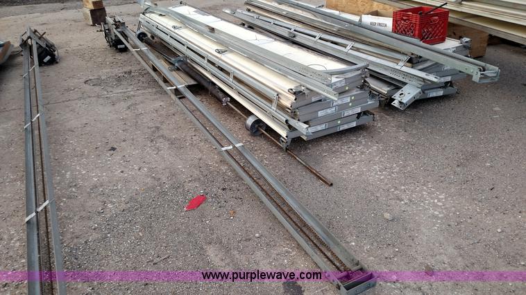 image for item BR9396 Overhead door