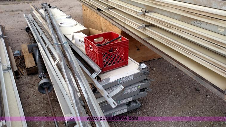 image for item BR9397 Overhead door
