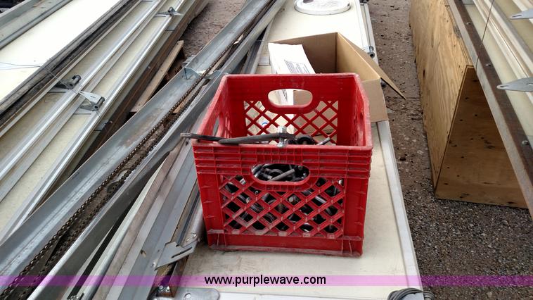 image for item BR9397 Overhead door