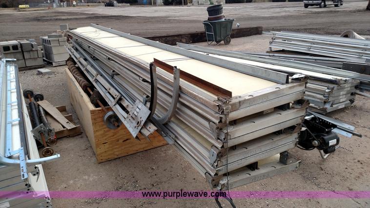 image for item BR9398 Overhead door