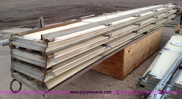 image for item BR9398 Overhead door