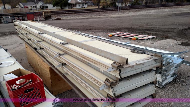 image for item BR9398 Overhead door