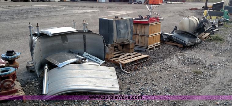 image for item BR9402 Assorted truck parts