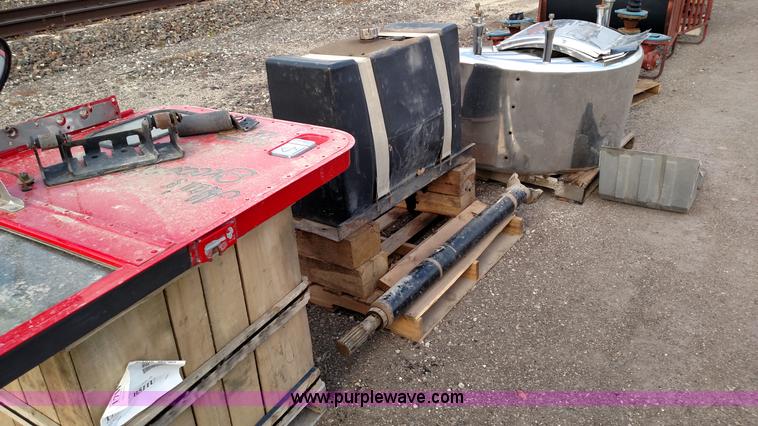 image for item BR9402 Assorted truck parts