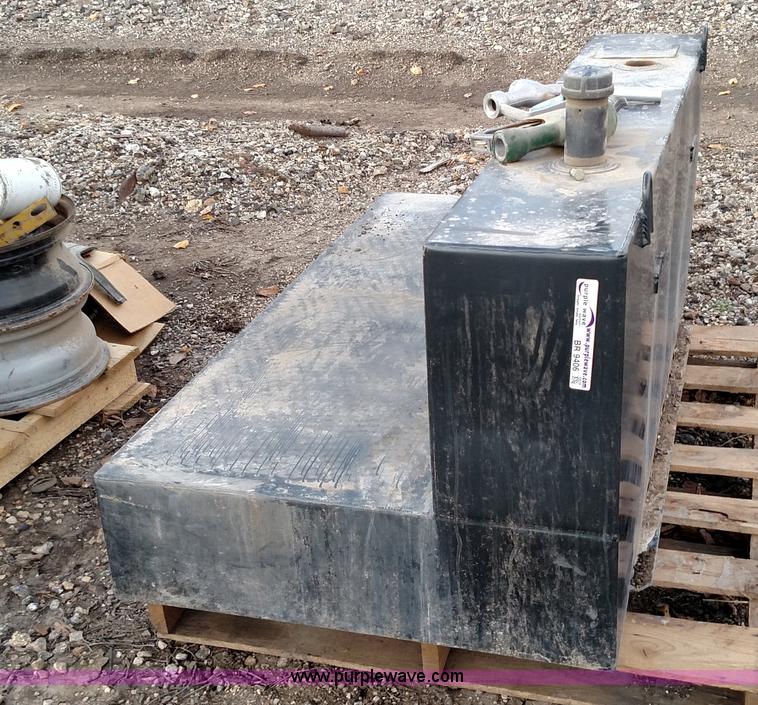 image for item BR9406 L-shaped fuel tank