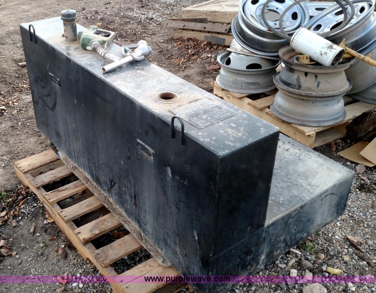 image for item BR9406 L-shaped fuel tank