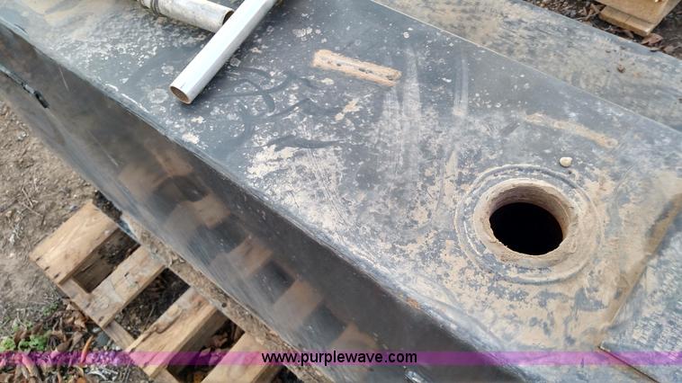 image for item BR9406 L-shaped fuel tank