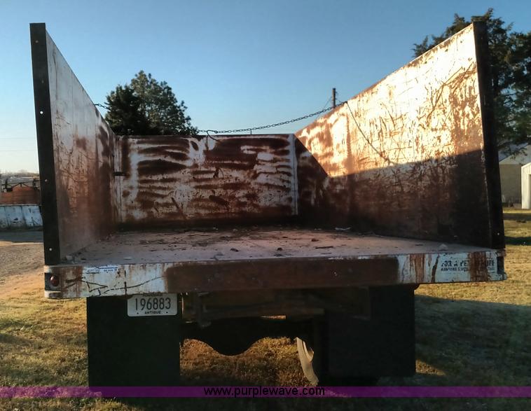 image for item BR9435 1961 Ford F600 grain truck