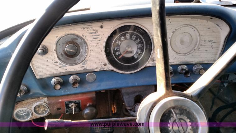 image for item BR9435 1961 Ford F600 grain truck