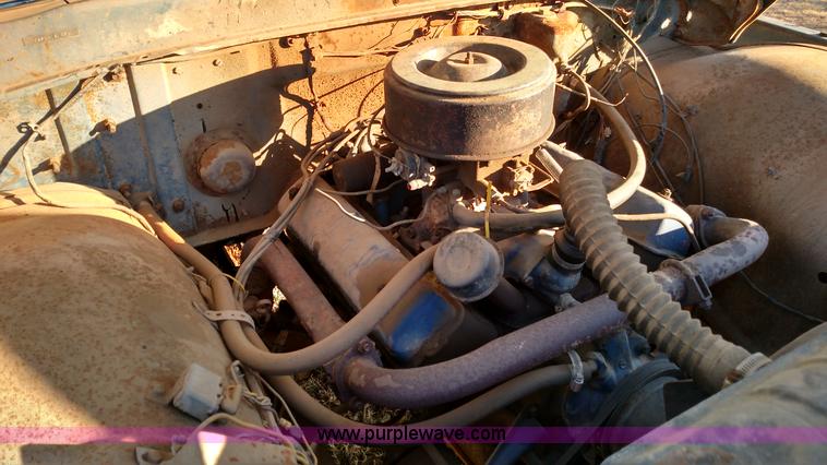 image for item BR9435 1961 Ford F600 grain truck