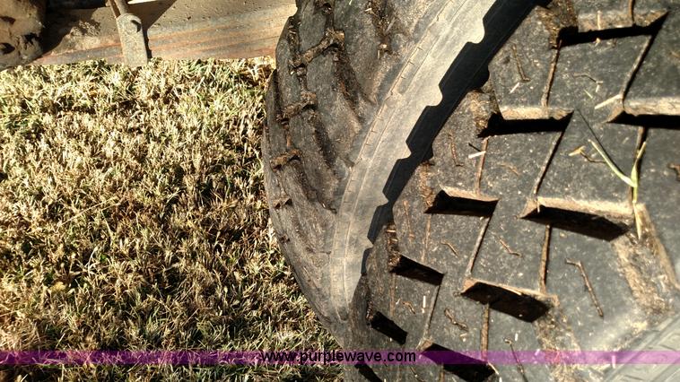 image for item BR9435 1961 Ford F600 grain truck