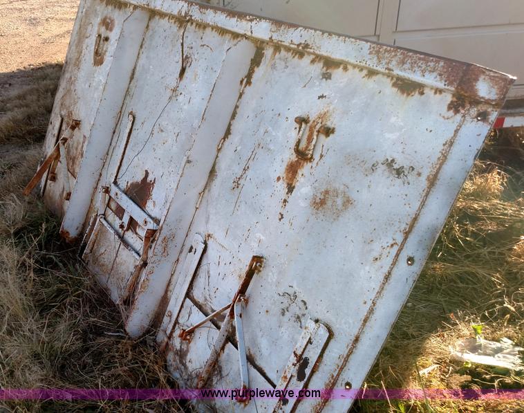 image for item BR9435 1961 Ford F600 grain truck