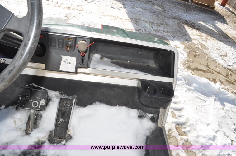 image for item G7047 Club Car golf cart