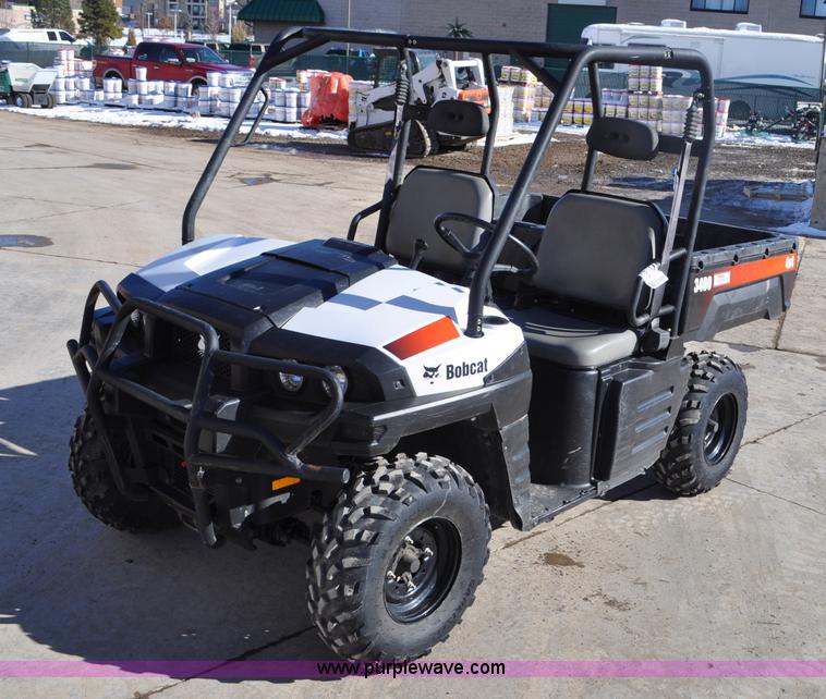 image for item G7060 2011 Bobcat 3400 utility vehicle