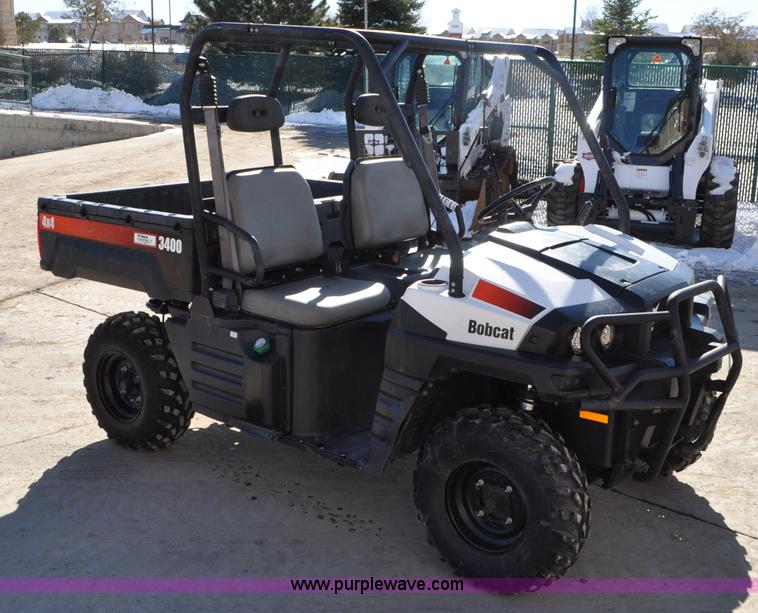 image for item G7060 2011 Bobcat 3400 utility vehicle