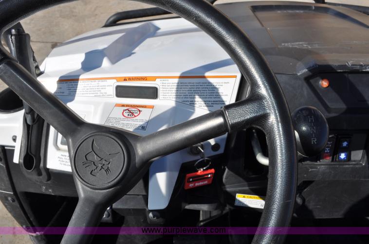 image for item G7060 2011 Bobcat 3400 utility vehicle