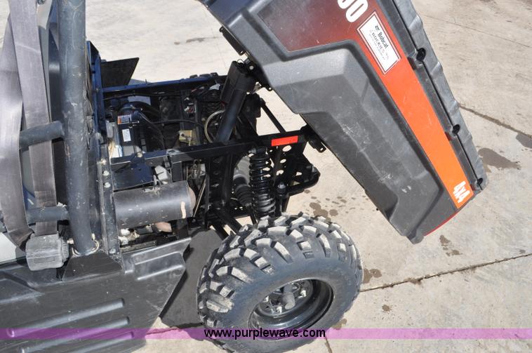 image for item G7060 2011 Bobcat 3400 utility vehicle