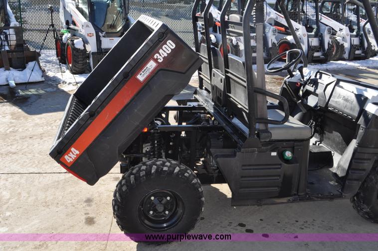 image for item G7060 2011 Bobcat 3400 utility vehicle