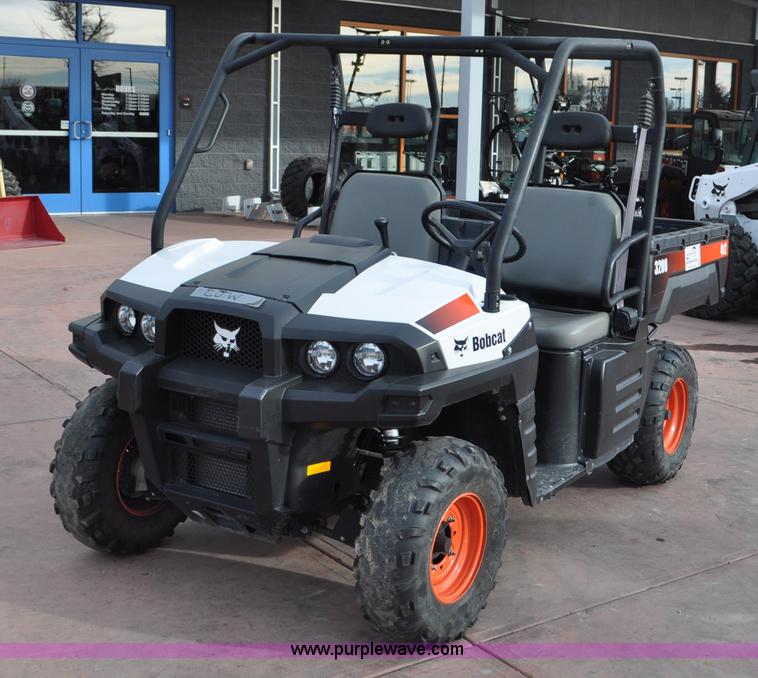 image for item G7076 2011 Bobcat 3200 utility vehicle