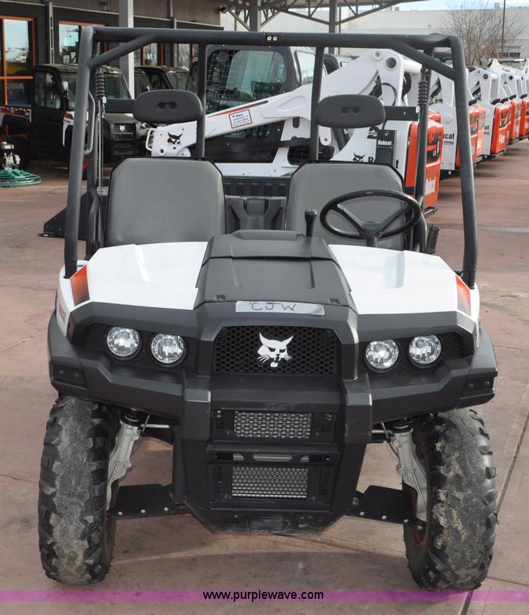 image for item G7076 2011 Bobcat 3200 utility vehicle
