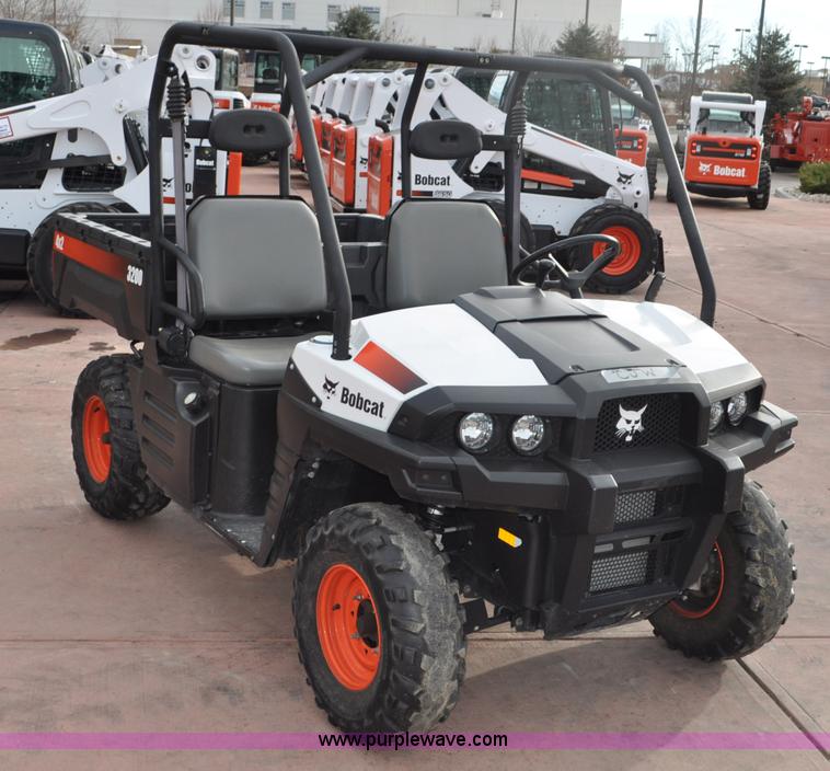 image for item G7076 2011 Bobcat 3200 utility vehicle