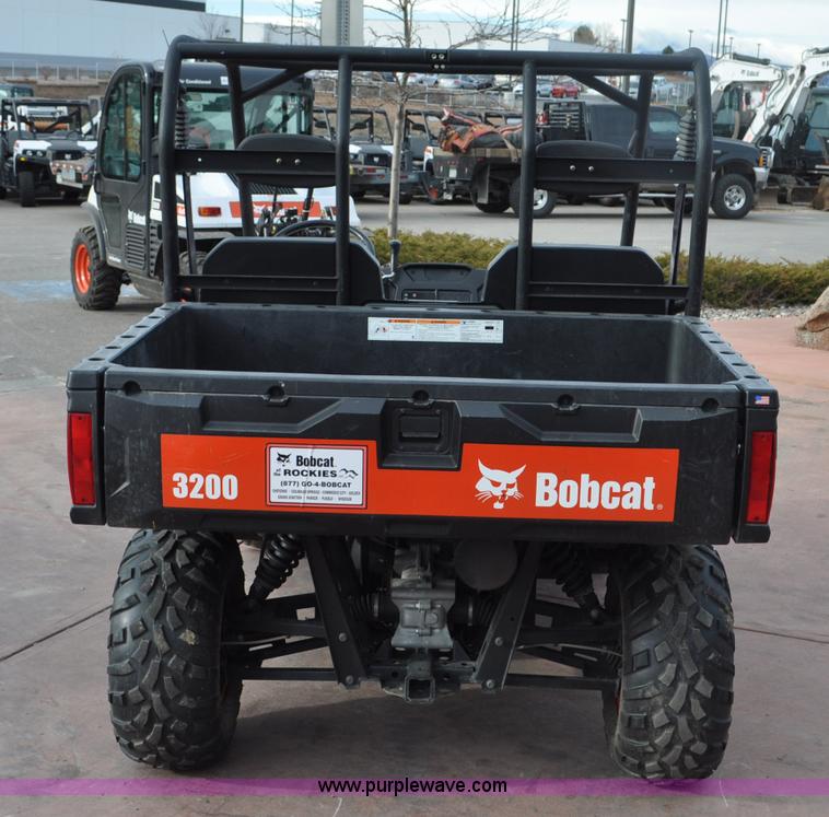 image for item G7076 2011 Bobcat 3200 utility vehicle