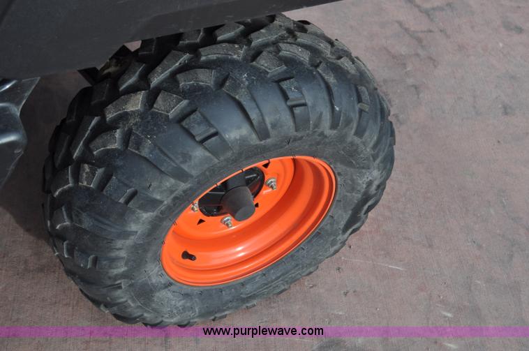 image for item G7076 2011 Bobcat 3200 utility vehicle