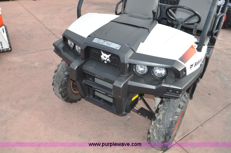 image for item G7076 2011 Bobcat 3200 utility vehicle