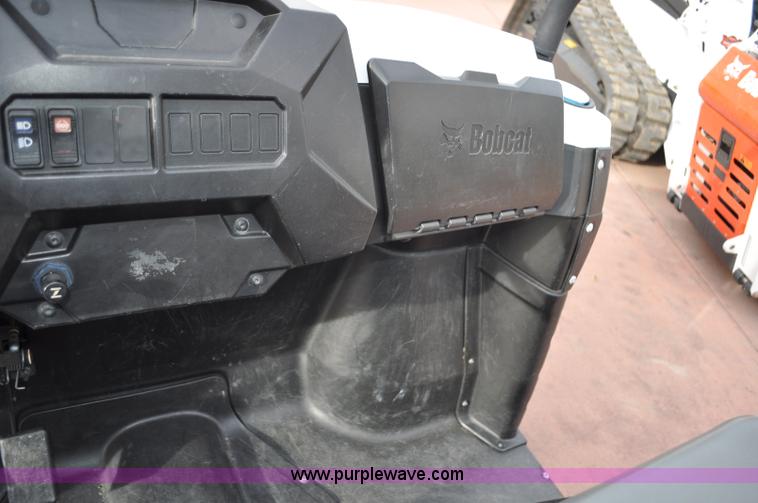 image for item G7076 2011 Bobcat 3200 utility vehicle