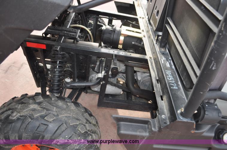 image for item G7076 2011 Bobcat 3200 utility vehicle