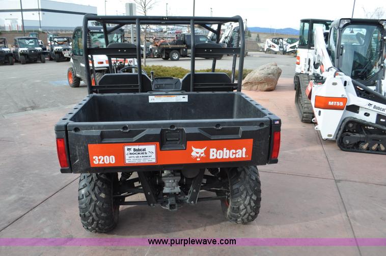 image for item G7076 2011 Bobcat 3200 utility vehicle