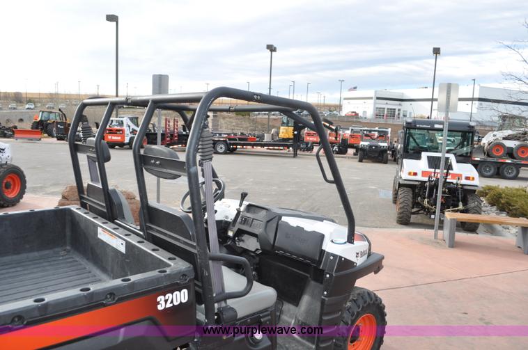 image for item G7076 2011 Bobcat 3200 utility vehicle