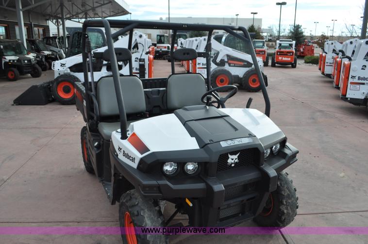 image for item G7076 2011 Bobcat 3200 utility vehicle