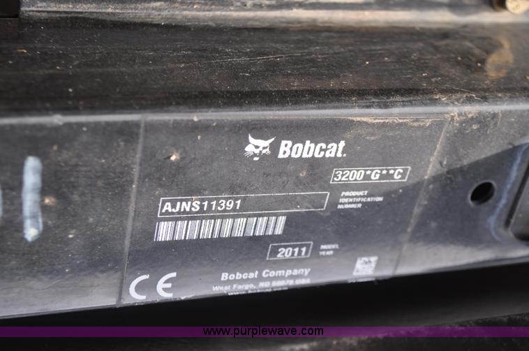 image for item G7076 2011 Bobcat 3200 utility vehicle