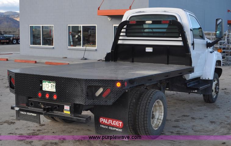 image for item G7079 2008 GMC C5500 flatbed truck